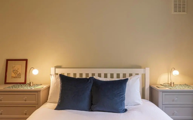 Charming 2 bed with garden in Notting Hill