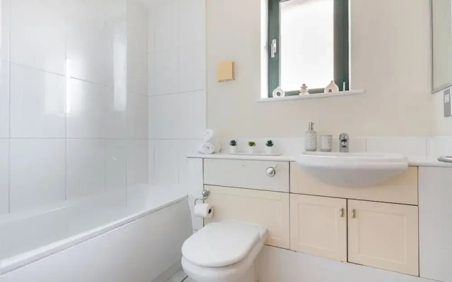 Charming 1BR Near Tower Bridge Walks
