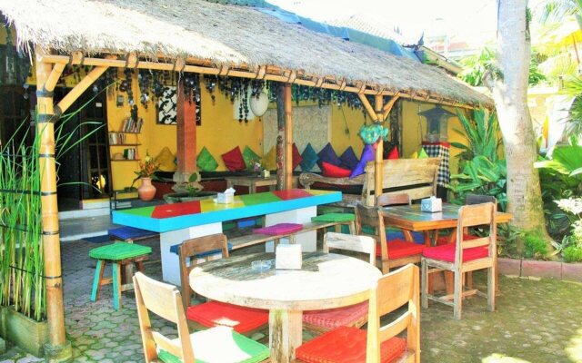 The Happy Mango Tree - Hostel