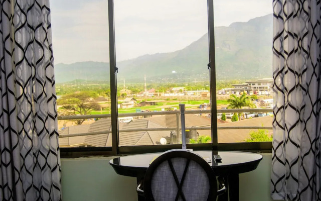 Flomi Hotel