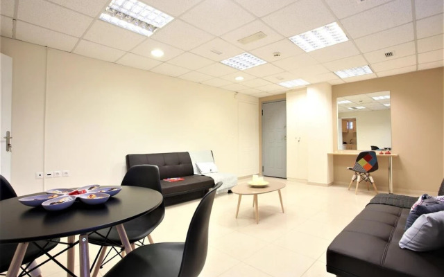 GK Airport Suites - Free Shuttle