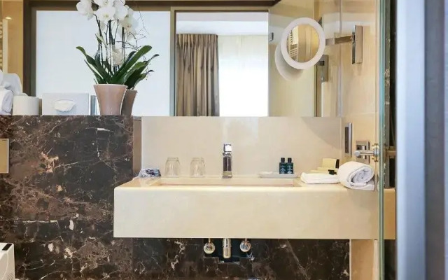Le Royal Hotels & Resorts