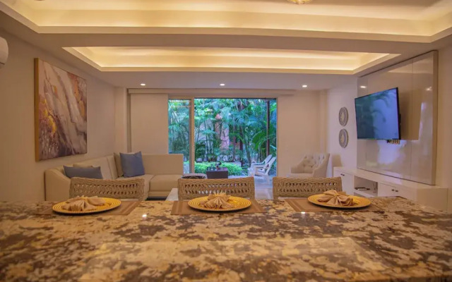 San Diego 974 Suites