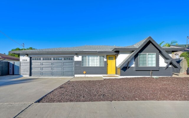 Immaculate 3 BDR in Oceanside Private Pool & Spa