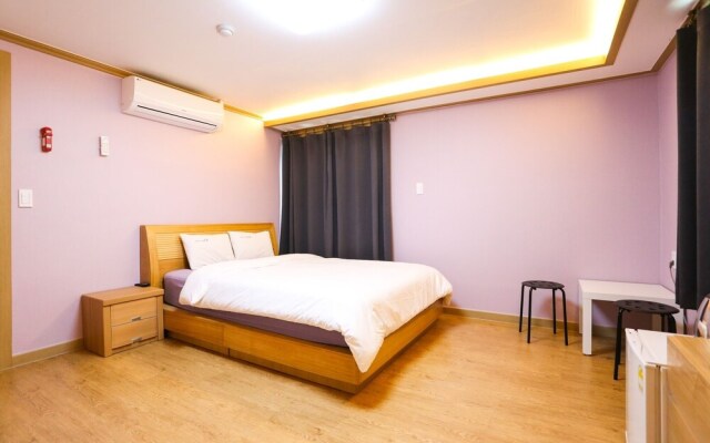 Hongcheon Garisan Deuo Motel