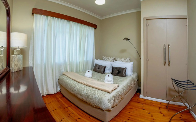 Munro Suites