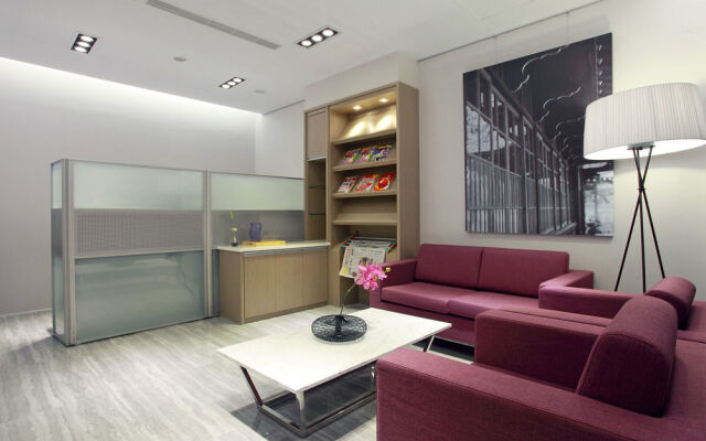 Day Plus Boutique Hotel