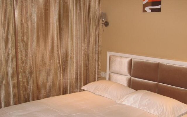 Yihao Business Hotel