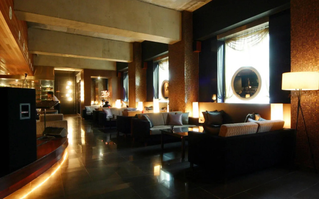 Hotel M