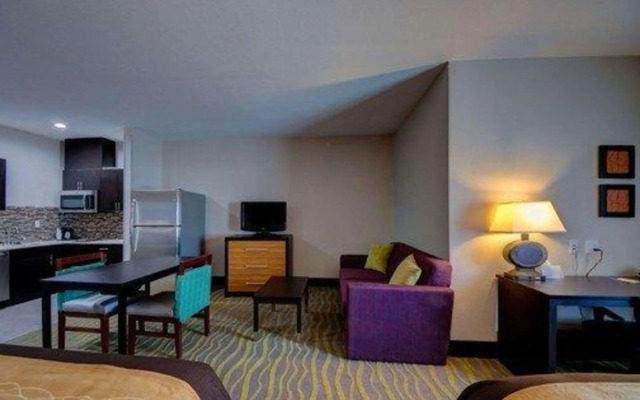 Comfort Inn & Suites Tulsa I-44 West - Rt 66