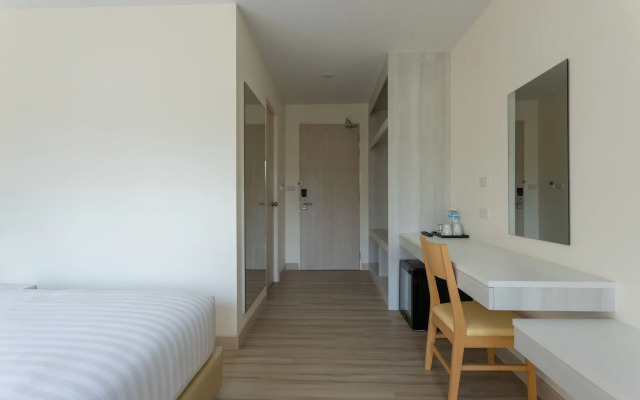 Porestva Hotel Sriracha
