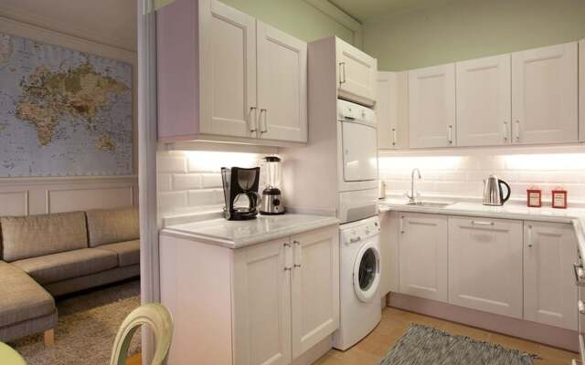 Lovely 3 Bed Apartment in Gracia