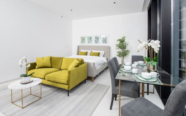 Airbetter - Marquise Square