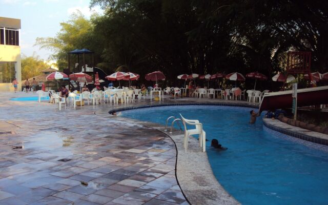 Apartamento Grand Dolphin - Férias em Caldas Novas