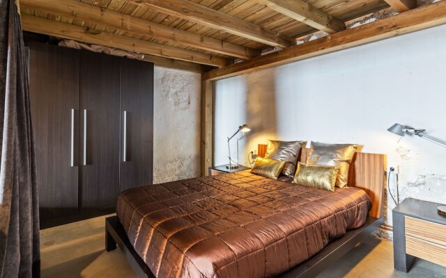 Rustic Cottage in Fraga With Private Garden