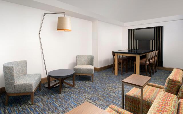 Holiday Inn Express & Suites College Park-University Area, an IHG Hotel