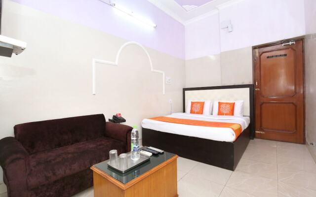 OYO 11417 Hotel Lotus