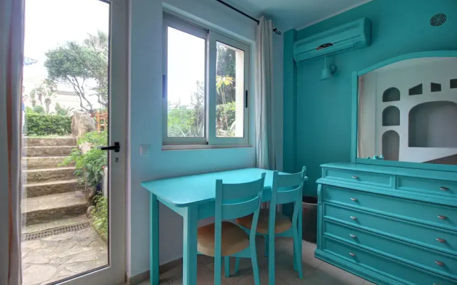 2 Bedroom Apartment on Beach Elias Lower