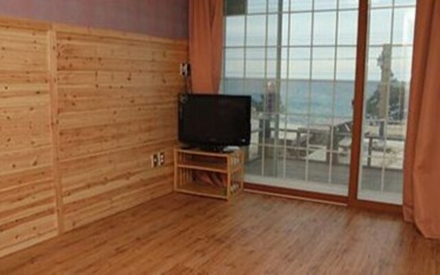 Yeongdeok Daekyung Pension