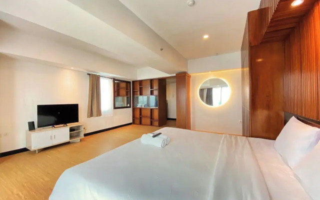 Modern Studio Room Apartment At Tamansari La Grande