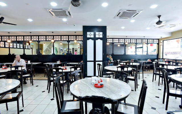 Pantai Inn