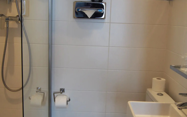 Porte de Versailles Hotel