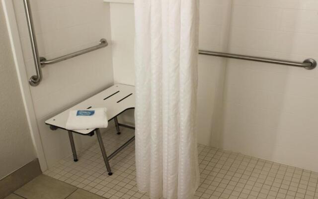 Holiday Inn Express WINFIELD