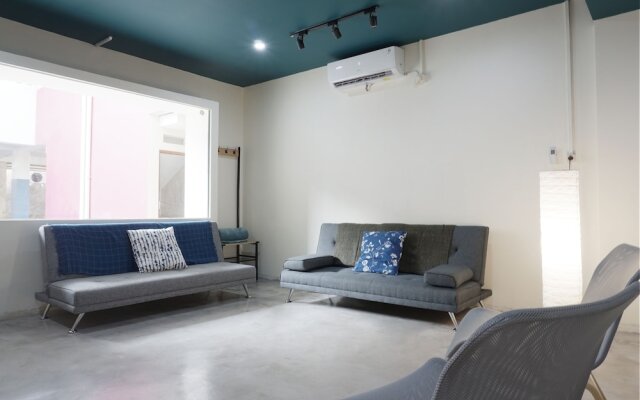 Residences by RedDoorz near MT Haryono
