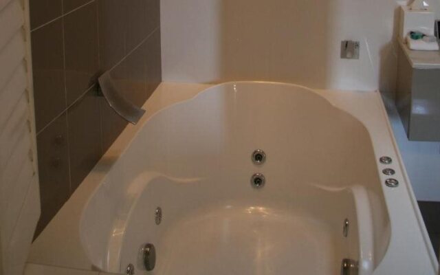 Chaucer Palms Boutique Bed & Breakfast