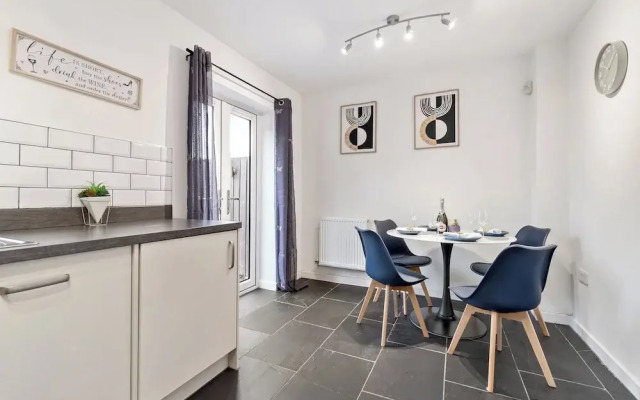 Cosy Retreat in Ashford - Great Location