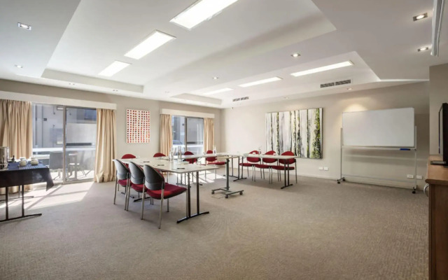 Spinifex Motel & Serviced Apartments