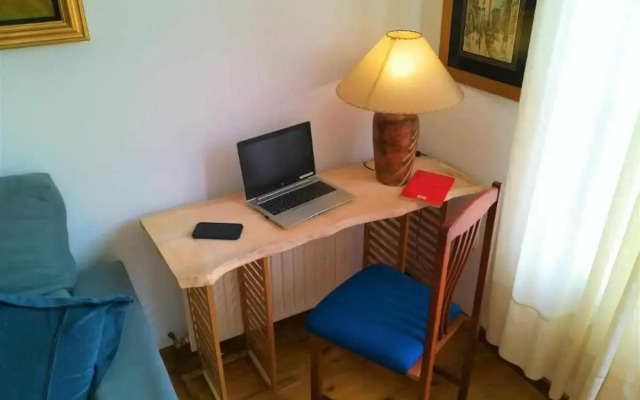 Casa del Puente junto a la muralla