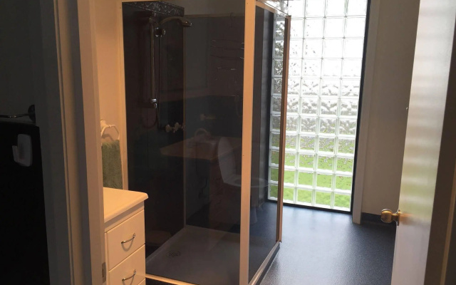 Georges Bay Apartments – Guest Rooms – St Helens