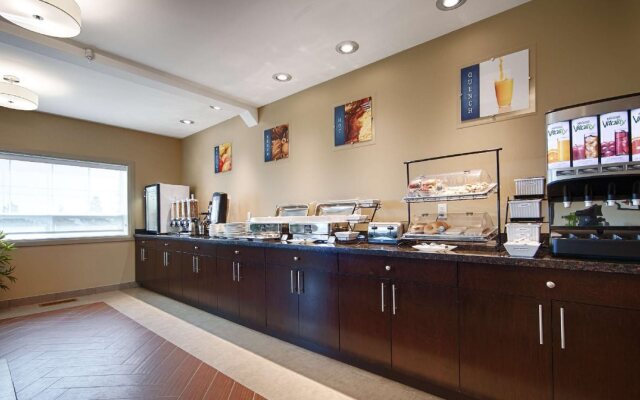 Best Western Plus Peace River Hotel & Suites