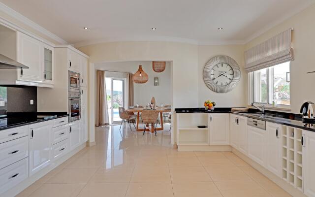 Casa do Pomar by Portucasa