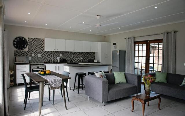 870 on Riverview Drive