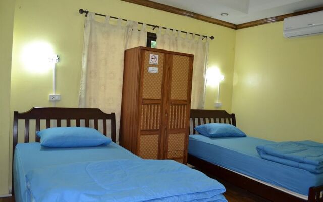 Baan Smile Hostel