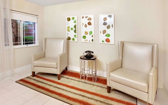 Hawthorn Suites by Wyndham Chicago Schaumburg