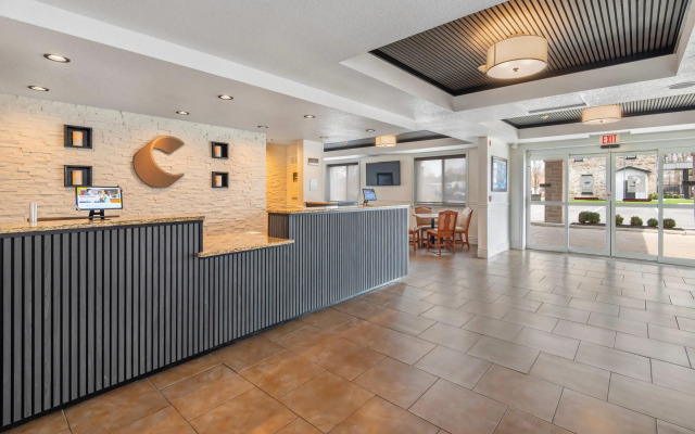 Comfort Inn & Suites Thousand Islands Harbour District