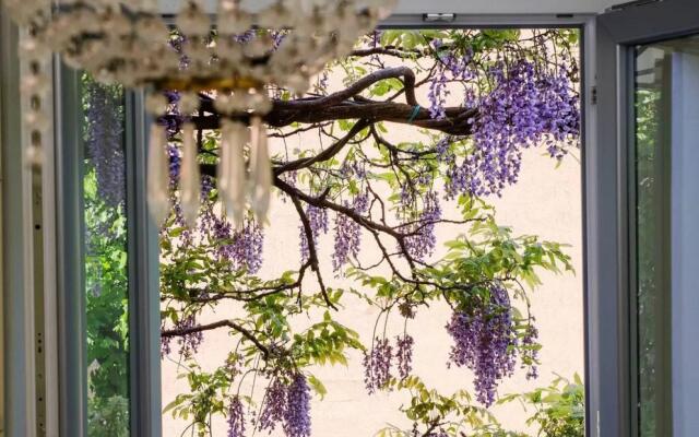 ALTIDO Wisteria House