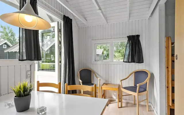 6 Person Holiday Park Home in Malling