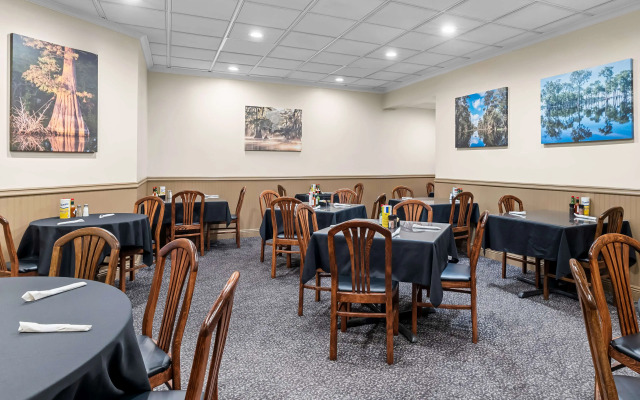 Best Western Forest Inn