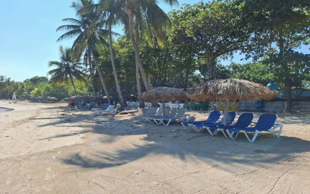 Costambar Beachfront Stay With Pool