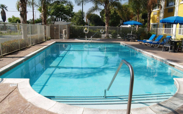 Holiday Inn Express Garden Grove