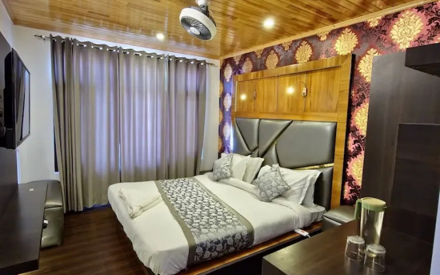 Seven Hills Hotel Srinagar