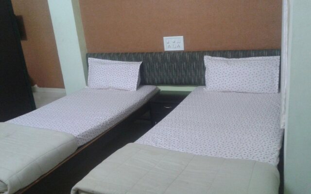 FabHotel Balaji Comfort Homes