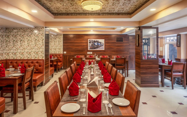 Summit Oakden Resort Mall Road