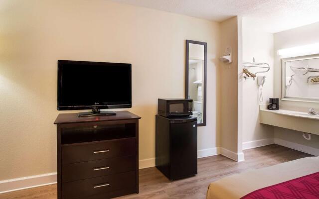 Red Roof Inn Tifton