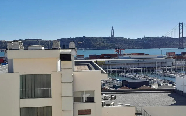 Apartamento sobre o Rio