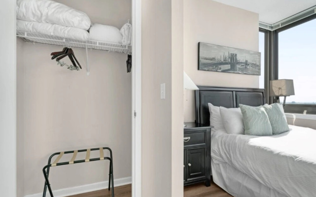 Bluebird Suites near PATH